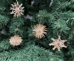 Новогоднее украшение из соломы на елку 16 шт Н63449 золотой