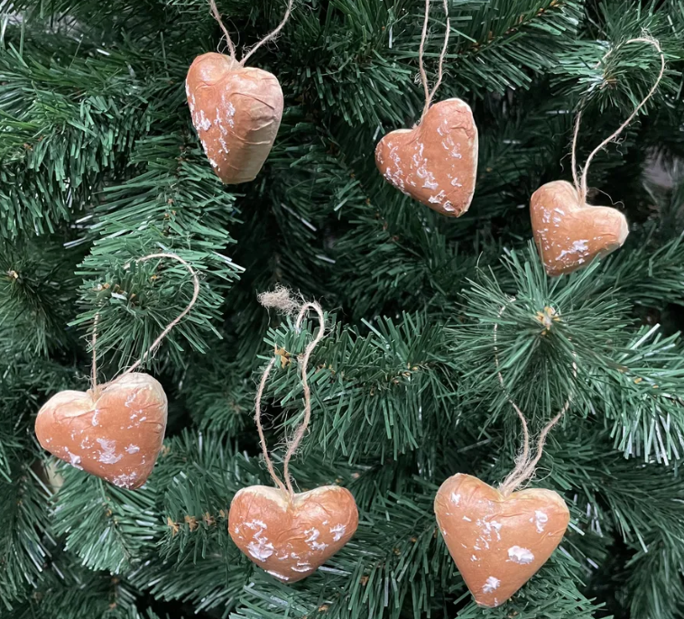 Новогоднее украшение на елку пряники сердечки 5 см 6 штук Н62306